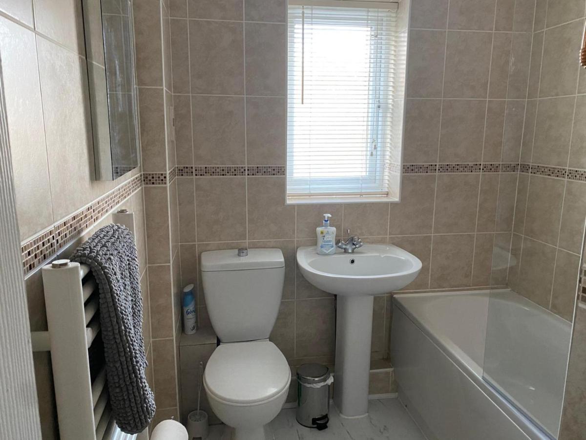 Riverside Park Ground Floor Apartment - St Neots Esterno foto