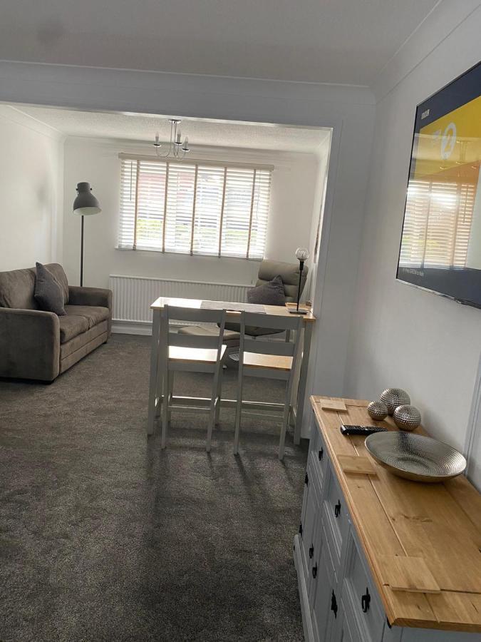 Riverside Park Ground Floor Apartment - St Neots Esterno foto