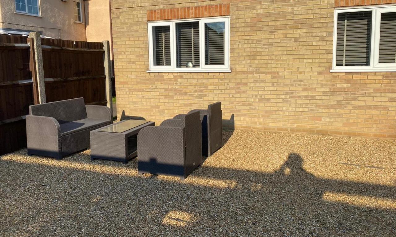 Riverside Park Ground Floor Apartment - St Neots Esterno foto